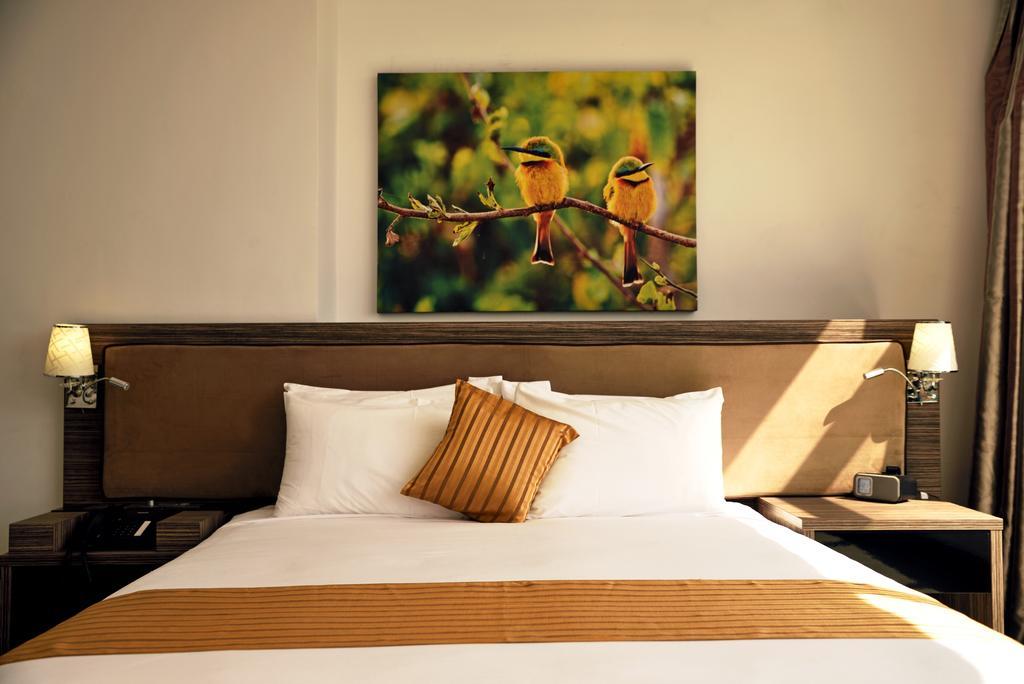 Golden Tulip Dar Es Salaam City Center Hotel Rum bild